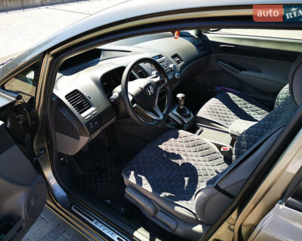 Сірий Хонда Сівік, об'ємом двигуна 1.8 л та пробігом 105 тис. км за 7200 $, фото 21 на Automoto.ua