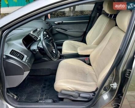 Серый Хонда Цивик, объемом двигателя 1.8 л и пробегом 268 тыс. км за 5800 $, фото 30 на Automoto.ua