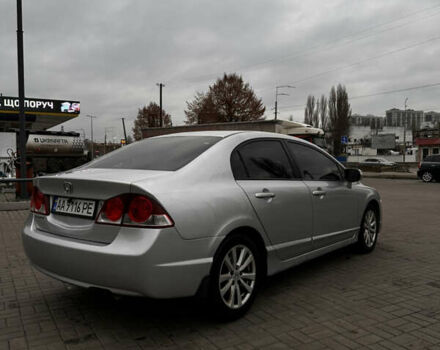 Серый Хонда Цивик, объемом двигателя 1.8 л и пробегом 250 тыс. км за 5700 $, фото 3 на Automoto.ua