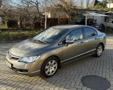 Серый Хонда Цивик, объемом двигателя 1.8 л и пробегом 148 тыс. км за 7400 $, фото 3 на Automoto.ua