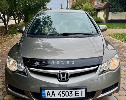Серый Хонда Цивик, объемом двигателя 1.8 л и пробегом 268 тыс. км за 5800 $, фото 1 на Automoto.ua