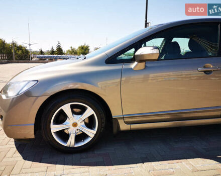 Сірий Хонда Сівік, об'ємом двигуна 1.8 л та пробігом 105 тис. км за 7200 $, фото 3 на Automoto.ua