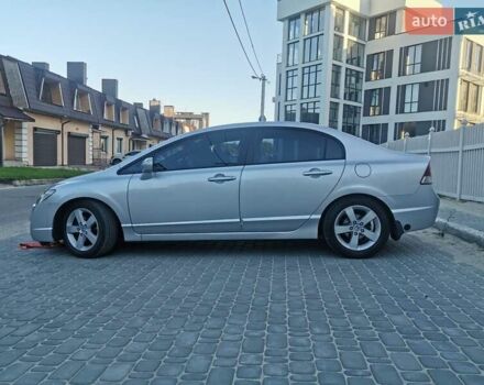 Серый Хонда Цивик, объемом двигателя 1.8 л и пробегом 214 тыс. км за 6800 $, фото 10 на Automoto.ua