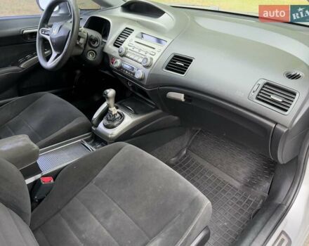 Сірий Хонда Сівік, об'ємом двигуна 1.8 л та пробігом 378 тис. км за 4900 $, фото 40 на Automoto.ua