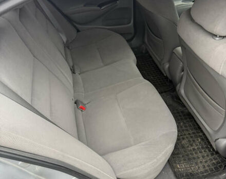 Серый Хонда Цивик, объемом двигателя 1.8 л и пробегом 180 тыс. км за 4700 $, фото 1 на Automoto.ua