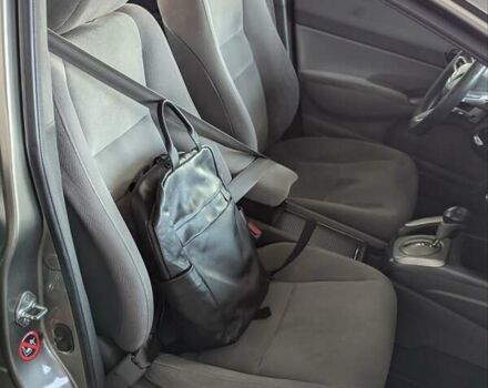 Серый Хонда Цивик, объемом двигателя 1.8 л и пробегом 232 тыс. км за 6300 $, фото 6 на Automoto.ua