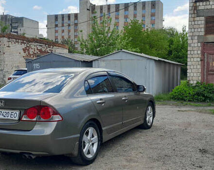 Серый Хонда Цивик, объемом двигателя 1.8 л и пробегом 240 тыс. км за 5200 $, фото 6 на Automoto.ua