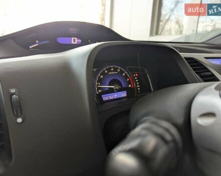 Серый Хонда Цивик, объемом двигателя 1.8 л и пробегом 232 тыс. км за 6300 $, фото 12 на Automoto.ua