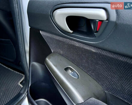 Серый Хонда Цивик, объемом двигателя 1.8 л и пробегом 168 тыс. км за 7650 $, фото 64 на Automoto.ua