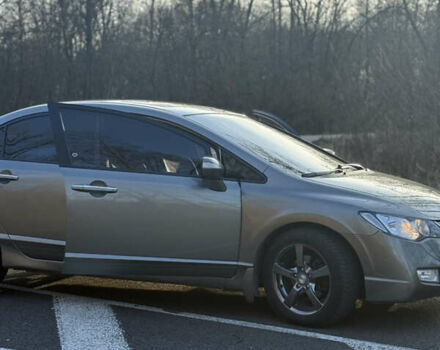 Сірий Хонда Сівік, об'ємом двигуна 1.8 л та пробігом 200 тис. км за 7600 $, фото 5 на Automoto.ua