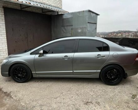 Серый Хонда Цивик, объемом двигателя 1.8 л и пробегом 267 тыс. км за 5700 $, фото 1 на Automoto.ua