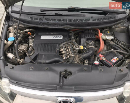 Серый Хонда Цивик, объемом двигателя 1.34 л и пробегом 200 тыс. км за 5700 $, фото 10 на Automoto.ua