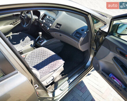 Сірий Хонда Сівік, об'ємом двигуна 1.8 л та пробігом 105 тис. км за 7200 $, фото 26 на Automoto.ua