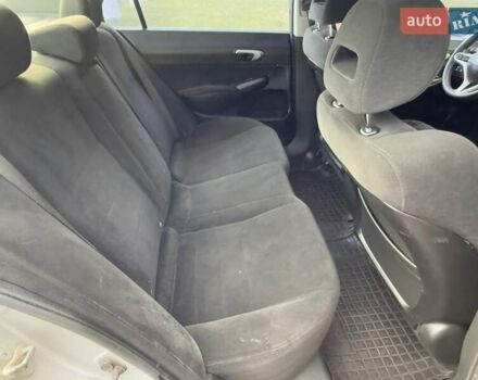 Сірий Хонда Сівік, об'ємом двигуна 1.8 л та пробігом 378 тис. км за 4900 $, фото 37 на Automoto.ua