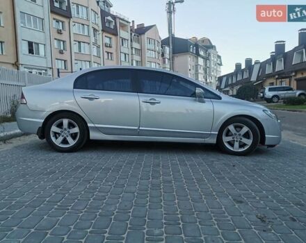 Серый Хонда Цивик, объемом двигателя 1.8 л и пробегом 214 тыс. км за 6800 $, фото 3 на Automoto.ua