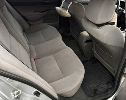 Серый Хонда Цивик, объемом двигателя 1.8 л и пробегом 250 тыс. км за 5700 $, фото 16 на Automoto.ua