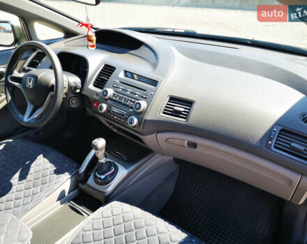 Сірий Хонда Сівік, об'ємом двигуна 1.8 л та пробігом 105 тис. км за 7200 $, фото 28 на Automoto.ua