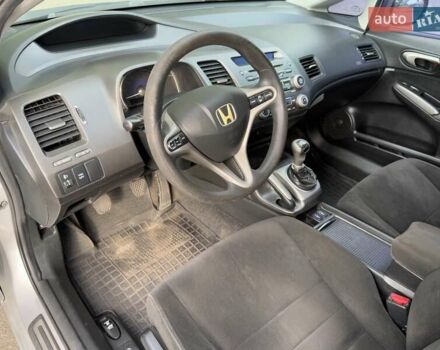 Сірий Хонда Сівік, об'ємом двигуна 1.8 л та пробігом 378 тис. км за 4900 $, фото 33 на Automoto.ua