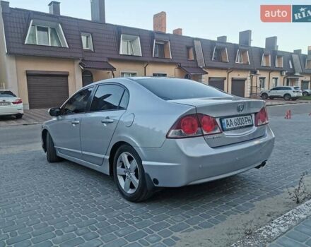 Серый Хонда Цивик, объемом двигателя 1.8 л и пробегом 214 тыс. км за 6800 $, фото 6 на Automoto.ua