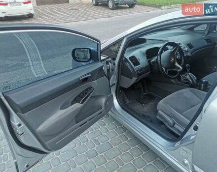 Серый Хонда Цивик, объемом двигателя 1.8 л и пробегом 214 тыс. км за 6800 $, фото 8 на Automoto.ua