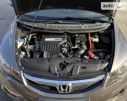 Серый Хонда Цивик, объемом двигателя 1.34 л и пробегом 130 тыс. км за 8000 $, фото 3 на Automoto.ua