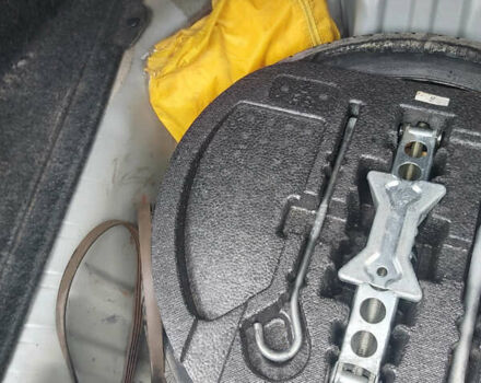 Серый Хонда Цивик, объемом двигателя 1.34 л и пробегом 170 тыс. км за 7000 $, фото 10 на Automoto.ua