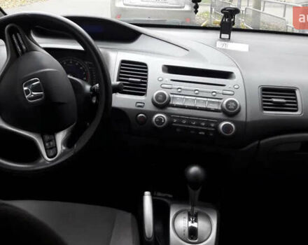 Серый Хонда Цивик, объемом двигателя 1.8 л и пробегом 204 тыс. км за 8000 $, фото 6 на Automoto.ua