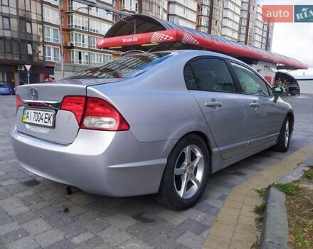 Серый Хонда Цивик, объемом двигателя 1.8 л и пробегом 204 тыс. км за 8000 $, фото 5 на Automoto.ua