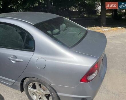 Серый Хонда Цивик, объемом двигателя 1.8 л и пробегом 204 тыс. км за 8000 $, фото 2 на Automoto.ua