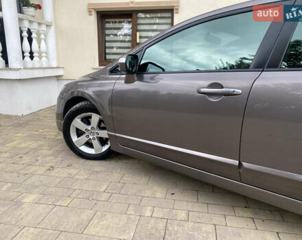 Серый Хонда Цивик, объемом двигателя 1.8 л и пробегом 187 тыс. км за 7999 $, фото 27 на Automoto.ua