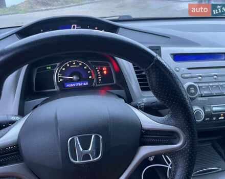 Серый Хонда Цивик, объемом двигателя 1.8 л и пробегом 143 тыс. км за 9750 $, фото 8 на Automoto.ua