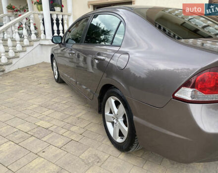 Серый Хонда Цивик, объемом двигателя 1.8 л и пробегом 187 тыс. км за 7999 $, фото 24 на Automoto.ua