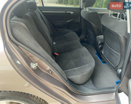 Серый Хонда Цивик, объемом двигателя 1.8 л и пробегом 187 тыс. км за 7999 $, фото 49 на Automoto.ua