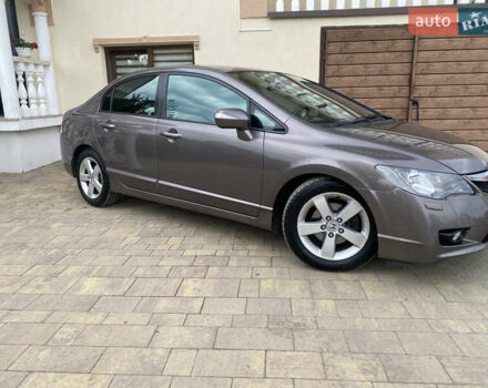 Серый Хонда Цивик, объемом двигателя 1.8 л и пробегом 187 тыс. км за 7999 $, фото 3 на Automoto.ua