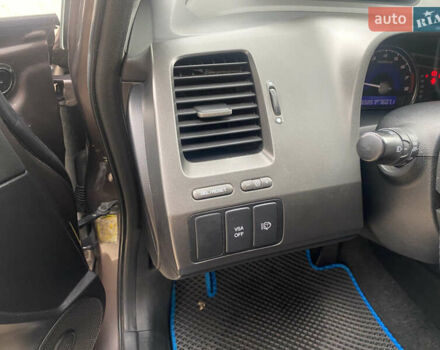 Серый Хонда Цивик, объемом двигателя 1.8 л и пробегом 187 тыс. км за 7999 $, фото 55 на Automoto.ua