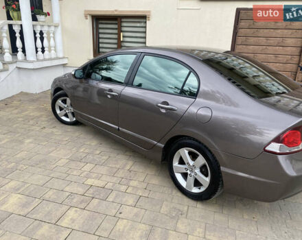 Серый Хонда Цивик, объемом двигателя 1.8 л и пробегом 187 тыс. км за 7999 $, фото 26 на Automoto.ua