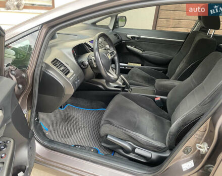 Серый Хонда Цивик, объемом двигателя 1.8 л и пробегом 187 тыс. км за 7999 $, фото 42 на Automoto.ua