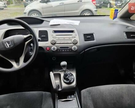 Хонда Цивик 2011 в Хмельницком на Automoto.ua Серый Хонда Цивик, объемом двигателя 1.8 л и пробегом 123 тыс. км за 7700 $, фото 10 на Automoto.ua