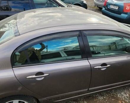 Хонда Цивик 2011 в Хмельницком на Automoto.ua Серый Хонда Цивик, объемом двигателя 1.8 л и пробегом 123 тыс. км за 7700 $, фото 7 на Automoto.ua