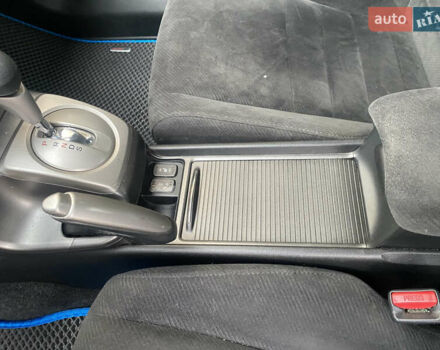 Серый Хонда Цивик, объемом двигателя 1.8 л и пробегом 187 тыс. км за 7999 $, фото 40 на Automoto.ua