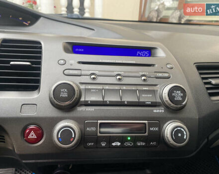 Серый Хонда Цивик, объемом двигателя 1.8 л и пробегом 187 тыс. км за 7999 $, фото 38 на Automoto.ua