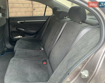 Серый Хонда Цивик, объемом двигателя 1.8 л и пробегом 187 тыс. км за 7999 $, фото 46 на Automoto.ua