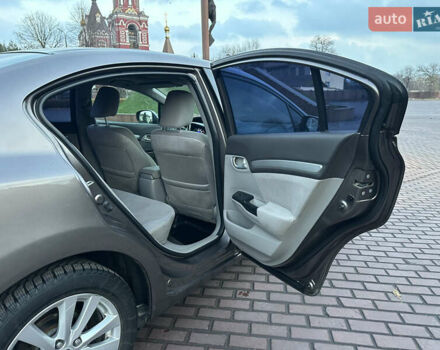 Серый Хонда Цивик, объемом двигателя 1.8 л и пробегом 226 тыс. км за 9500 $, фото 22 на Automoto.ua