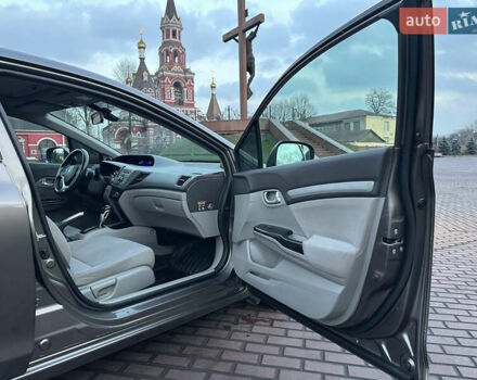 Серый Хонда Цивик, объемом двигателя 1.8 л и пробегом 226 тыс. км за 9500 $, фото 25 на Automoto.ua