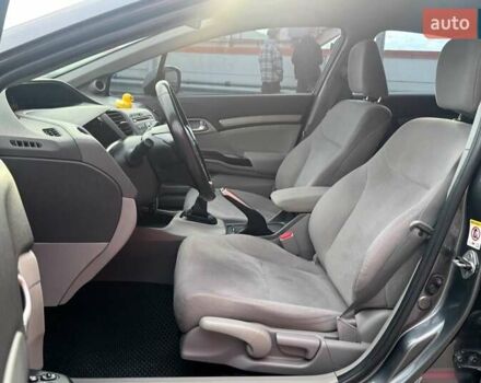 Хонда Цивик 2012 в Киеве на Automoto.ua Серый Хонда Цивик, объемом двигателя 1.8 л и пробегом 274 тыс. км за 8690 $, фото 8 на Automoto.ua