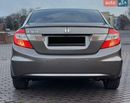 Серый Хонда Цивик, объемом двигателя 1.8 л и пробегом 226 тыс. км за 9500 $, фото 11 на Automoto.ua