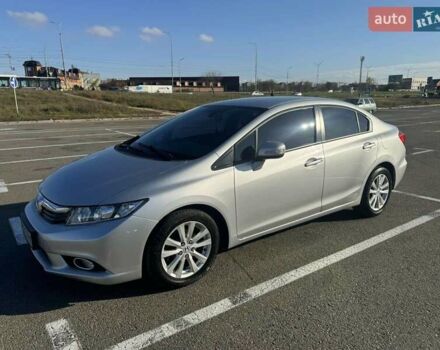 Серый Хонда Цивик, объемом двигателя 1.8 л и пробегом 151 тыс. км за 10000 $, фото 4 на Automoto.ua