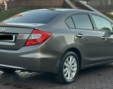 Серый Хонда Цивик, объемом двигателя 1.8 л и пробегом 225 тыс. км за 9200 $, фото 3 на Automoto.ua