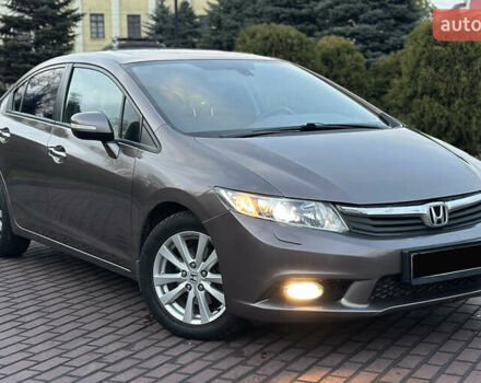 Серый Хонда Цивик, объемом двигателя 1.8 л и пробегом 226 тыс. км за 9500 $, фото 7 на Automoto.ua
