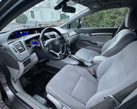 Серый Хонда Цивик, объемом двигателя 1.8 л и пробегом 226 тыс. км за 9500 $, фото 14 на Automoto.ua